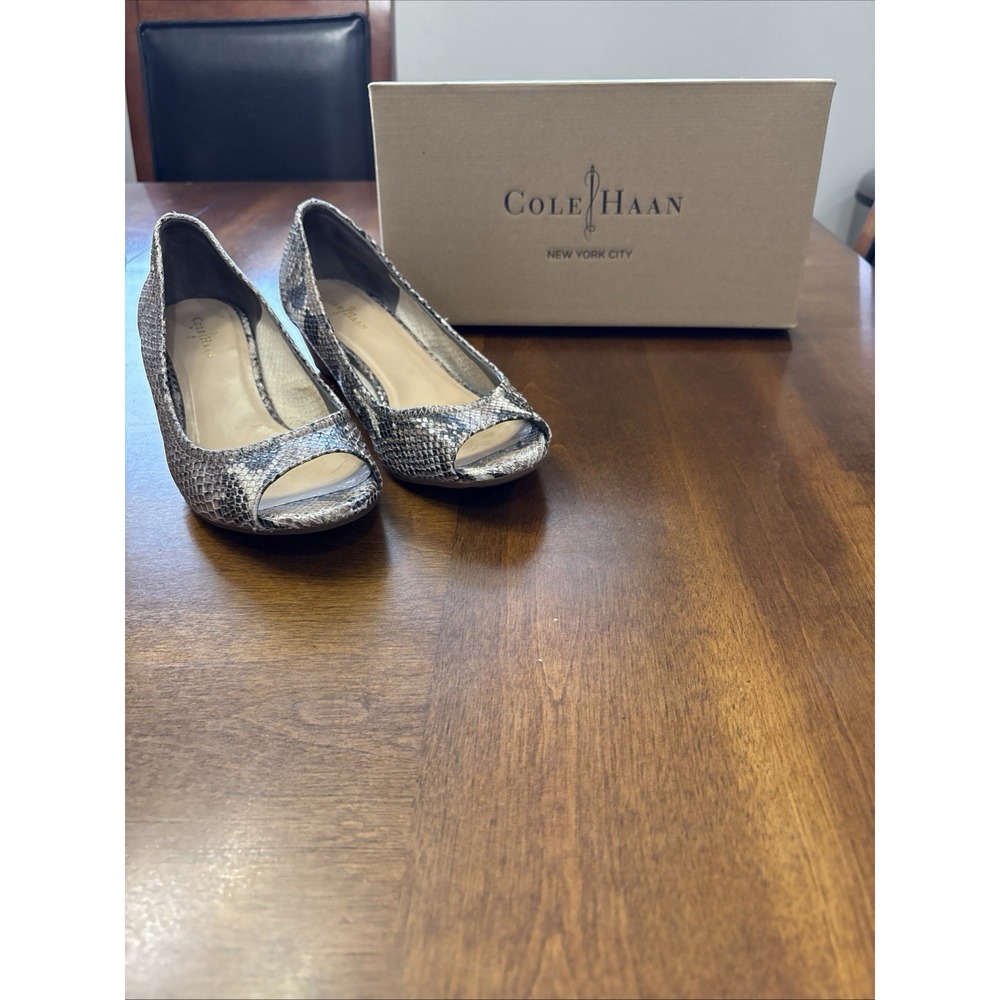 Cole Haan Air Tallow Wedge 7.5 Ironstone Snake print Preowned W/ Box